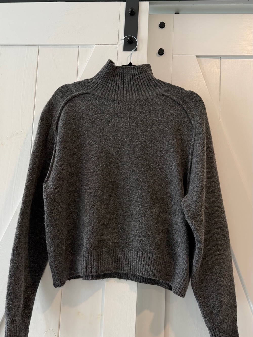 H&M Gray Wool Blend Mock Neck Sweater Size Medium